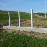 Fundament i stalowa konstrukcja pod tablice 150x500cm  Mszana